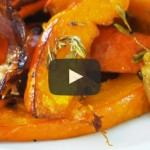 Videorecept: Pečená dýně s tymiánem a slaninou