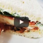 Videorecept: Sendvič s mozzarellou, sušenou šunkou a rajčaty