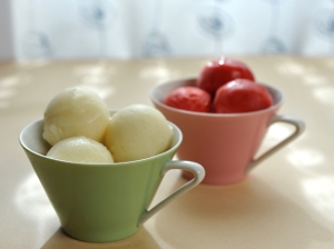 zmrzlina s jahodami a hruskou