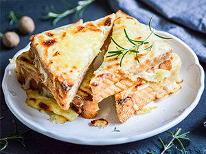 Francouzský sýrový sendvič – Croque-Monsieur