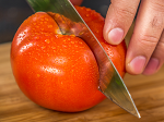 Tipy a triky: jak rychle nakrájet rajčata a vykouzlit z nich výborné concassé?