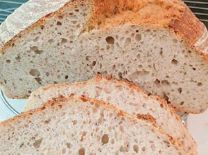 Čtenářka Iva peče: Domácí kváskový chléb