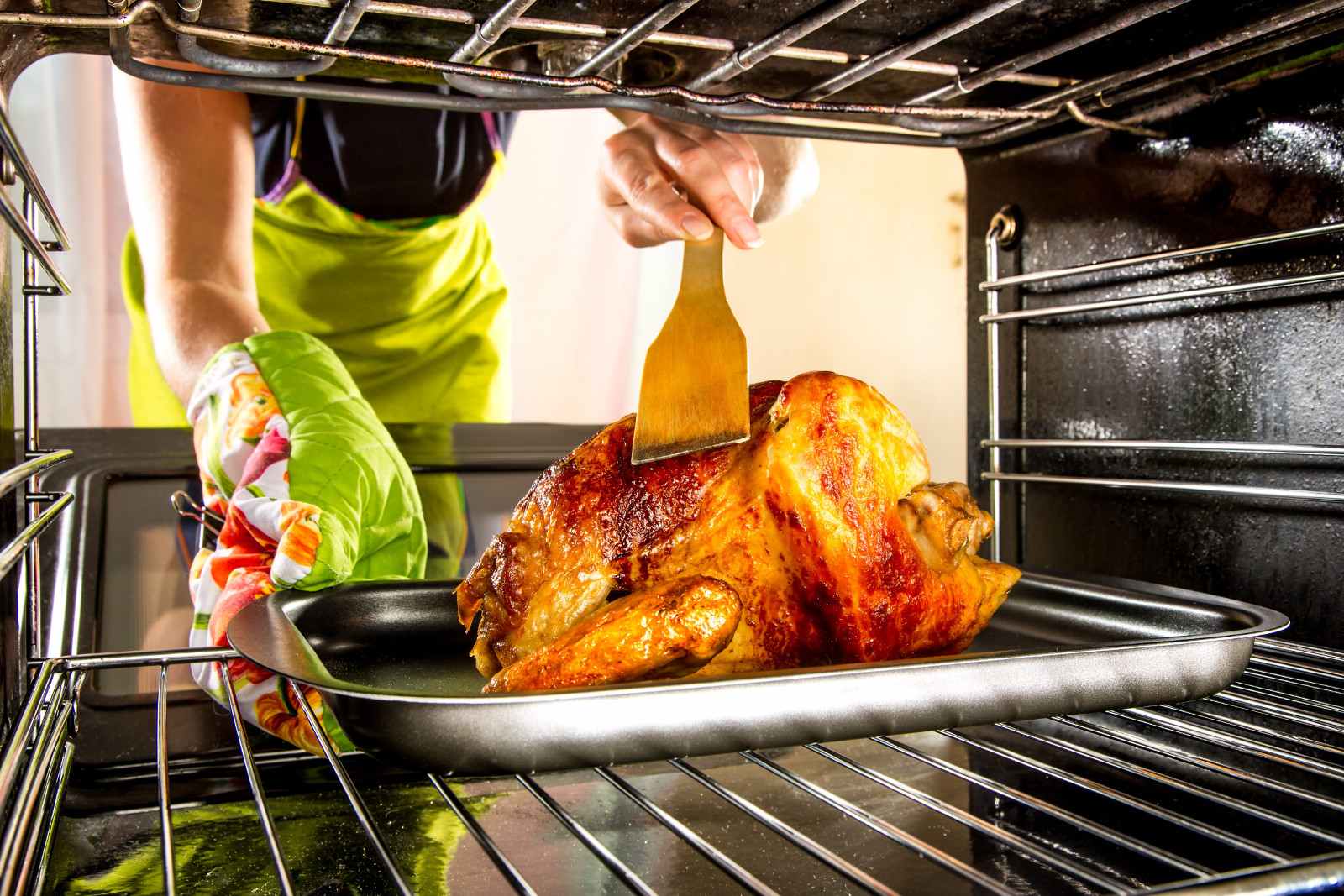 10 tipů, jak ušetřit při pečení v troubě