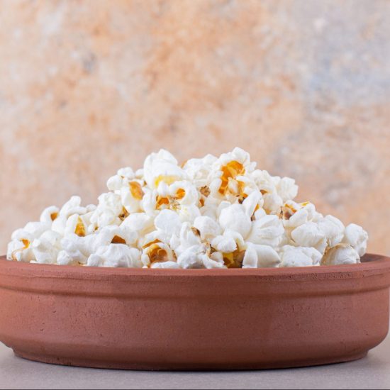 Domácí popcorn s parmezánem