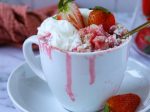 Jahodový mug cake