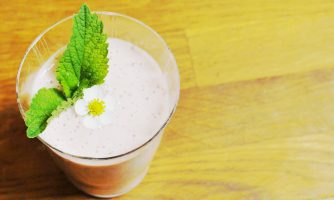 Fotopostup: Jahodové smoothie s banánem a meduňkou